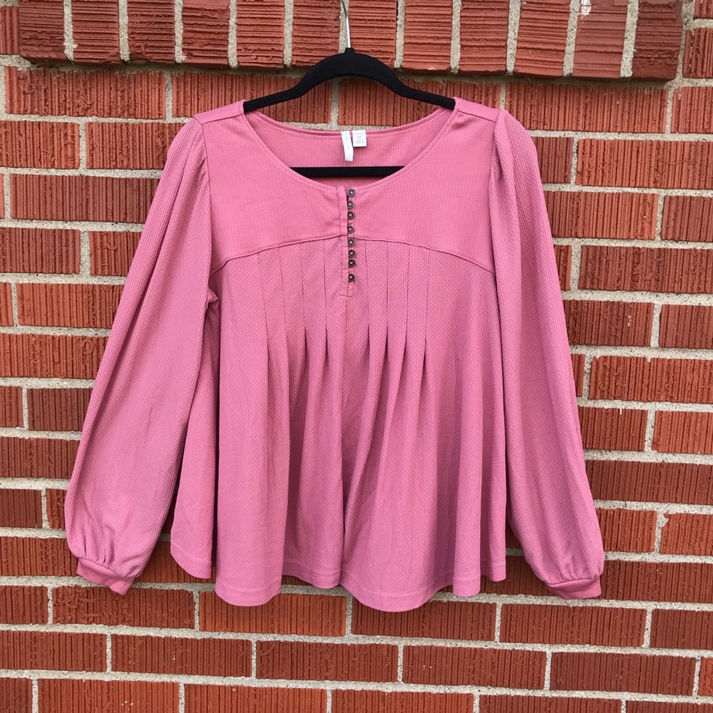 Womens pink top size medium long sleeve popover Est. 1946